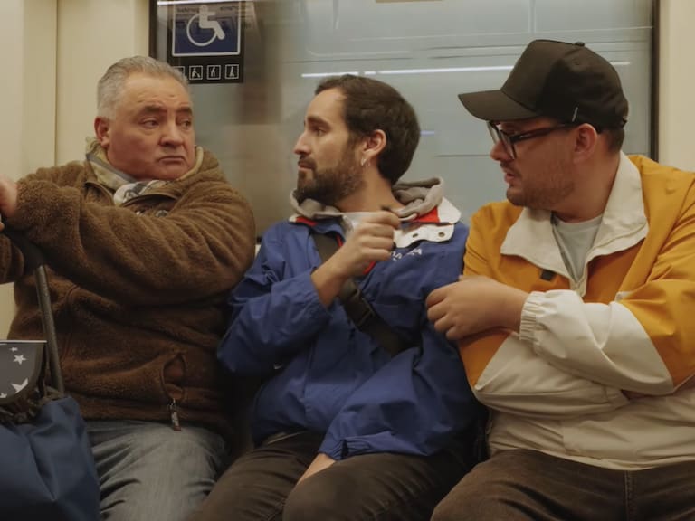 Periodista chileno desclasifica desconocido romance entre noteros: se pusieron muy cariñosos en pleno Festival de Viña