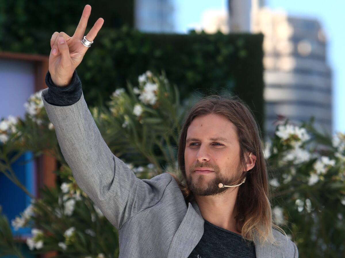 Un «lobo rockero»: Jean-Philippe Cretton recibió un emotivo regalo de su hija en medio de la cuarentena