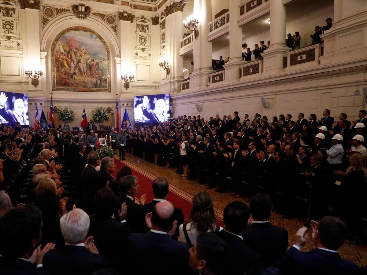 Mauricio Hofmann sobre funeral de Piñera: “No estamos para caer en coberturas empalagosas (...) valoramos la democracia y sus símbolos”