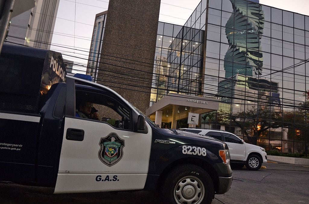 Policía llega a oficinas de Mossack Fonseca en Ciudad de Panamá