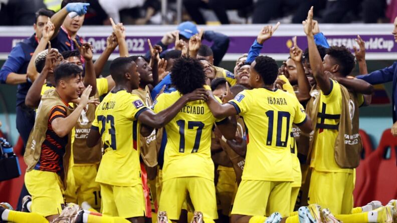 Ecuador se hace respetar ante el local y festeja en el partido inaugural del Mundial de Qatar