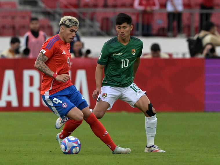 Chile y Bolivia se ven las caras en el Estadio Nacional por las Eliminatorias | Getty Images