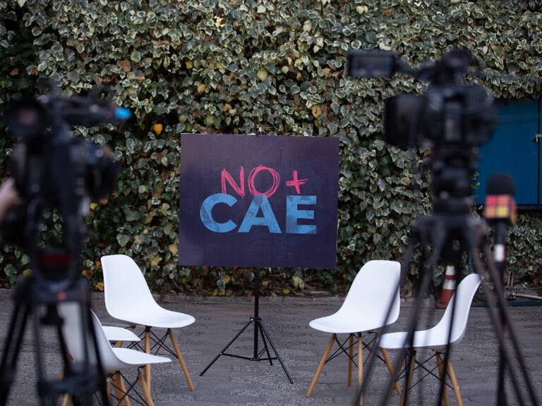 Reacciones políticas por anuncio de proyecto de condonación del CAE