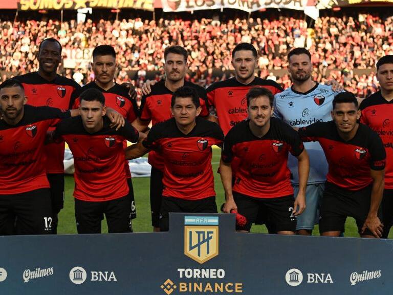 Colón confirmó su presencia en la despedida de Esteban Paredes, el: «último gran ídolo de Colo Colo»