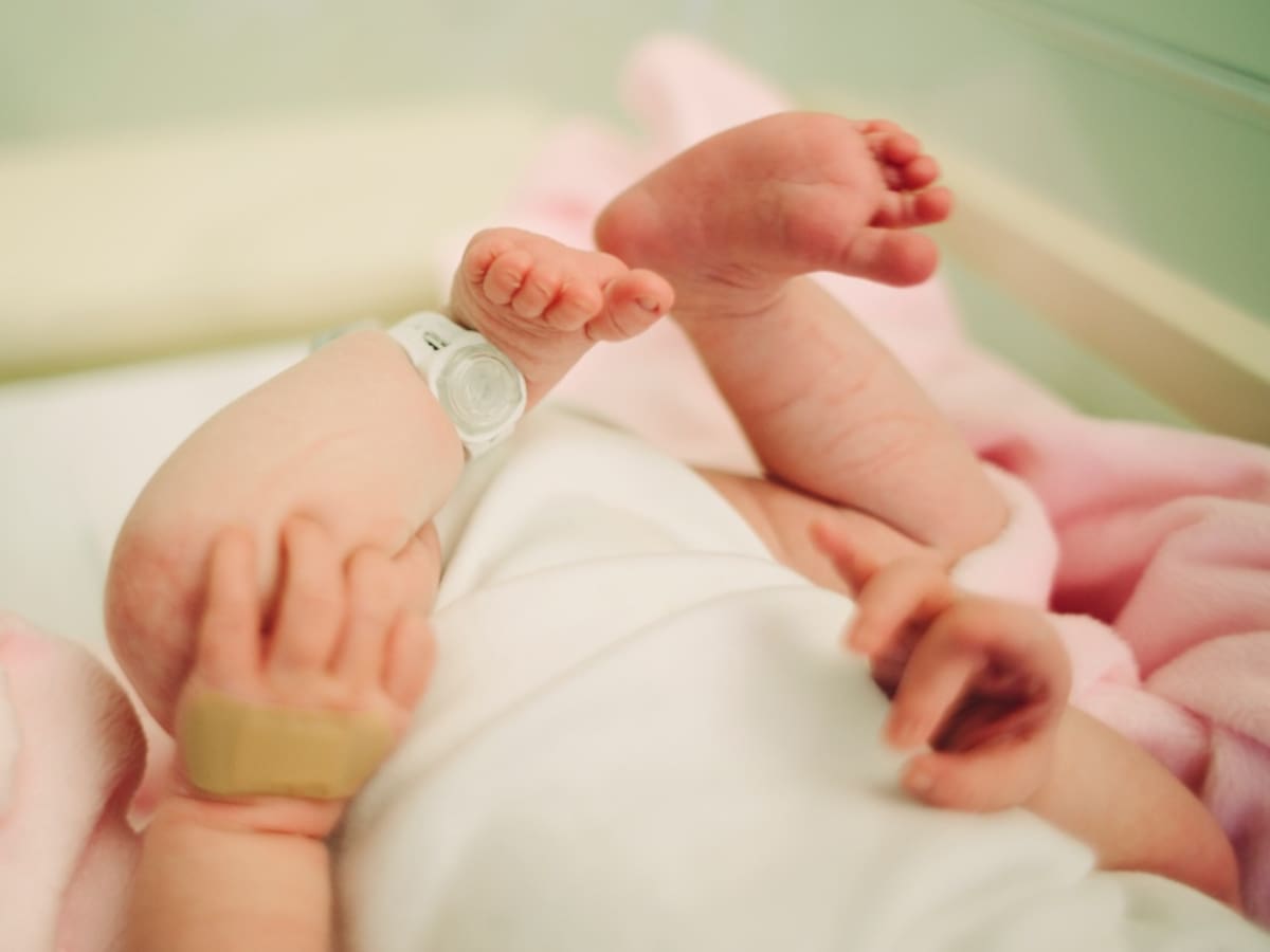 Amanda: primer bebé del 2023 en la Región Metropolitana nació en el Hospital Félix Bulnes