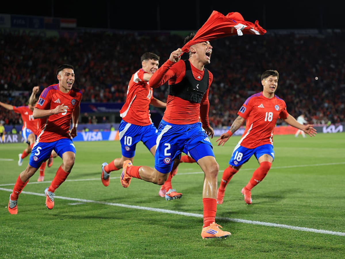 Una noche llena de emociones y desorden en Ñuñoa: el lado B del triunfal debut de Chile en el Mundial Sub 20