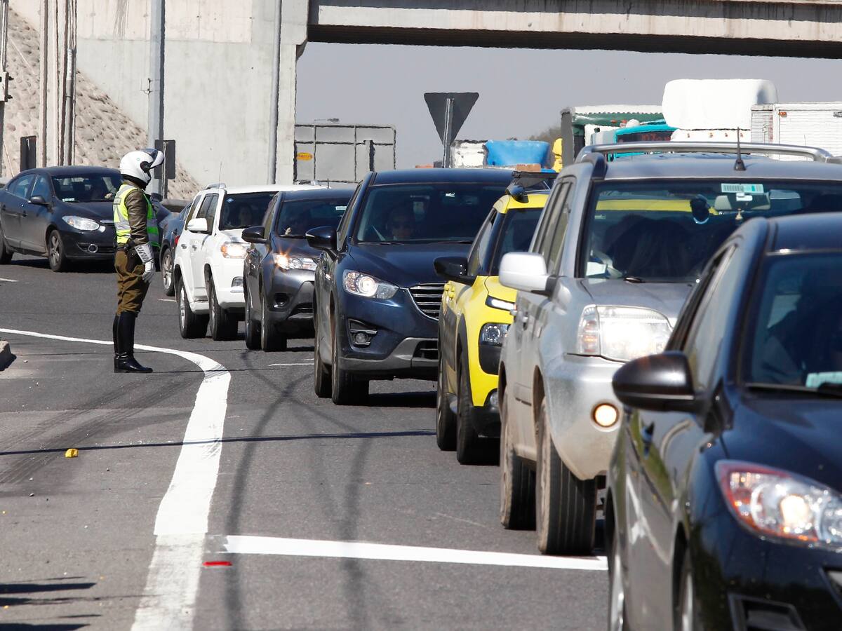 Autoridades proyectan la salida de más de 800 mil vehículos desde la Región Metropolitana para las fiestas de Navidad y Año Nuevo