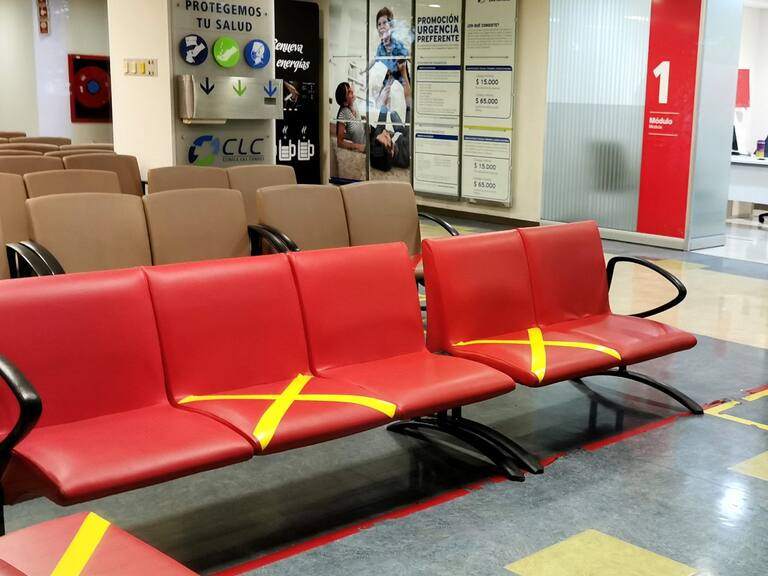 Colegio Médico y Clínicas de Chile piden que implementación del fallo de la Corte Suprema sobre isapres contemple «la viabilidad del sistema»