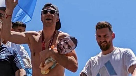 "Insultos y ofensas vulgares": Prensa francesa se indigna por burlas contra Mbappé y reprocha actitud de los argentinos