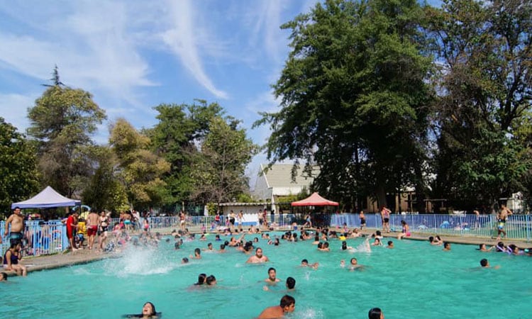 Piscina municipal de La Pintana