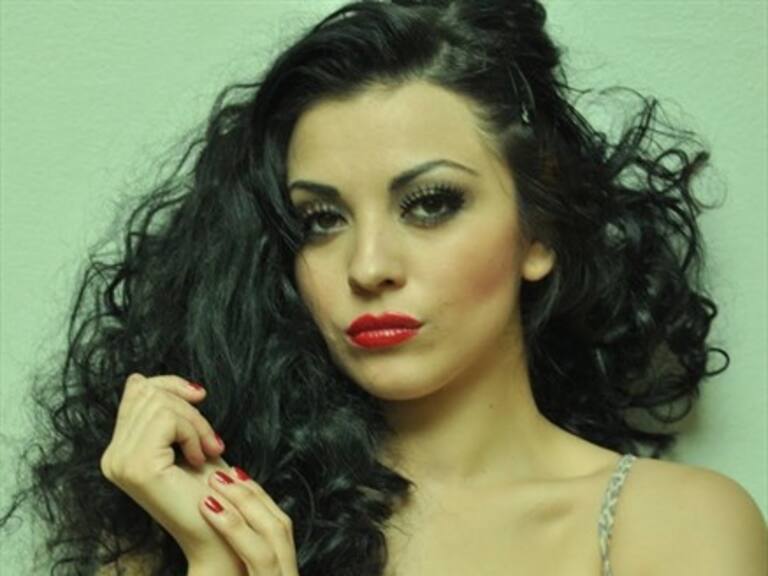 Mon Laferte y Los Auténticos Decadentes son confirmados para Viña 2017