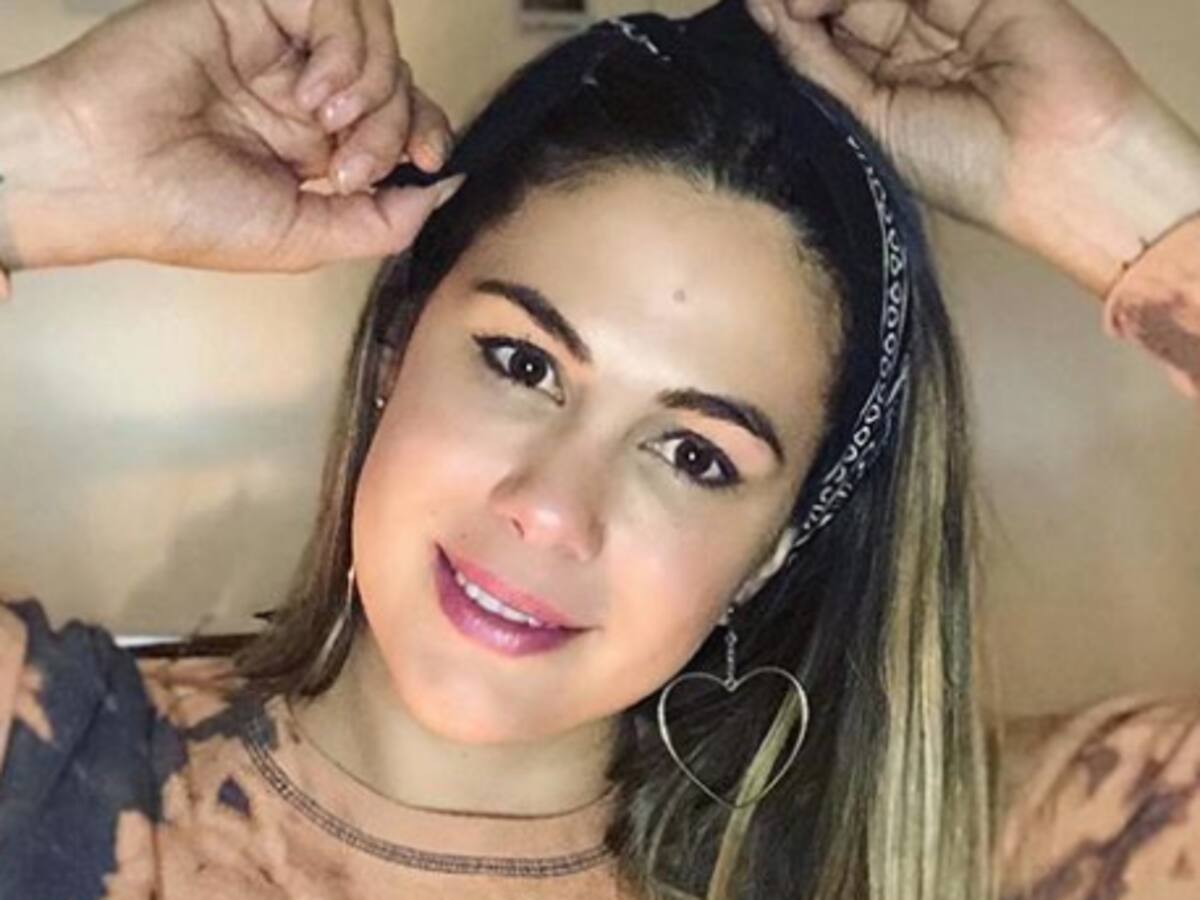 Laura Prieto le respondió a usuario que la criticó por mínimo detalle en su foto