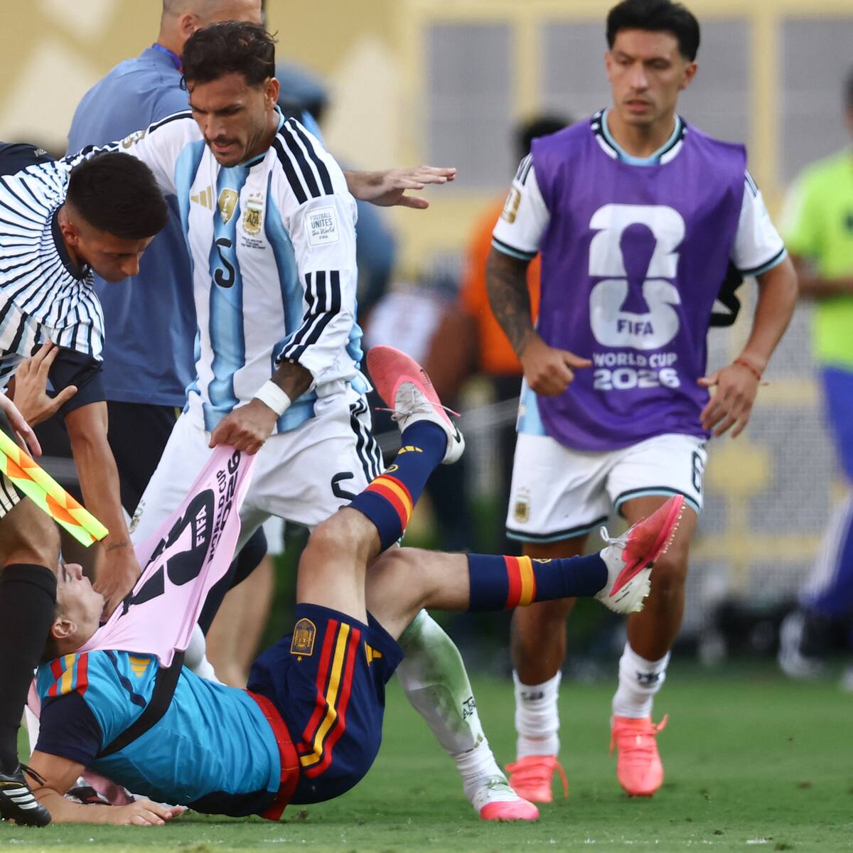 Vuelco en el caso de Leandro Paredes tras la final del Mundial: insólita decisión de la FIFA