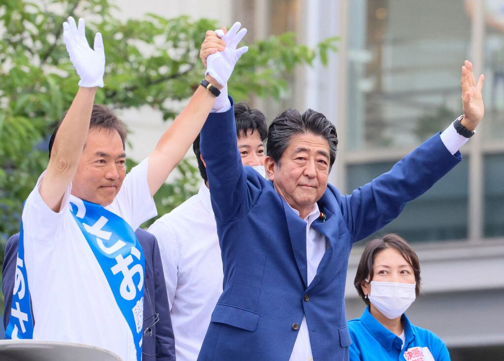El ex primer ministro de Japón, Shinzo Abe, durante acto de campaña