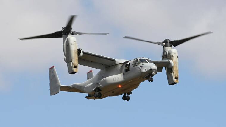 En avión de combate V-22 Osprey durante unos ejercicios aéreos