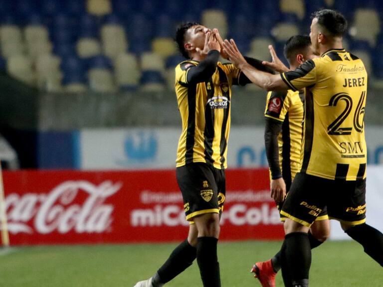 Fernández Vial derrotó a Cobreloa y quedó a dos puntos de asegurar su permanencia en la Primera B