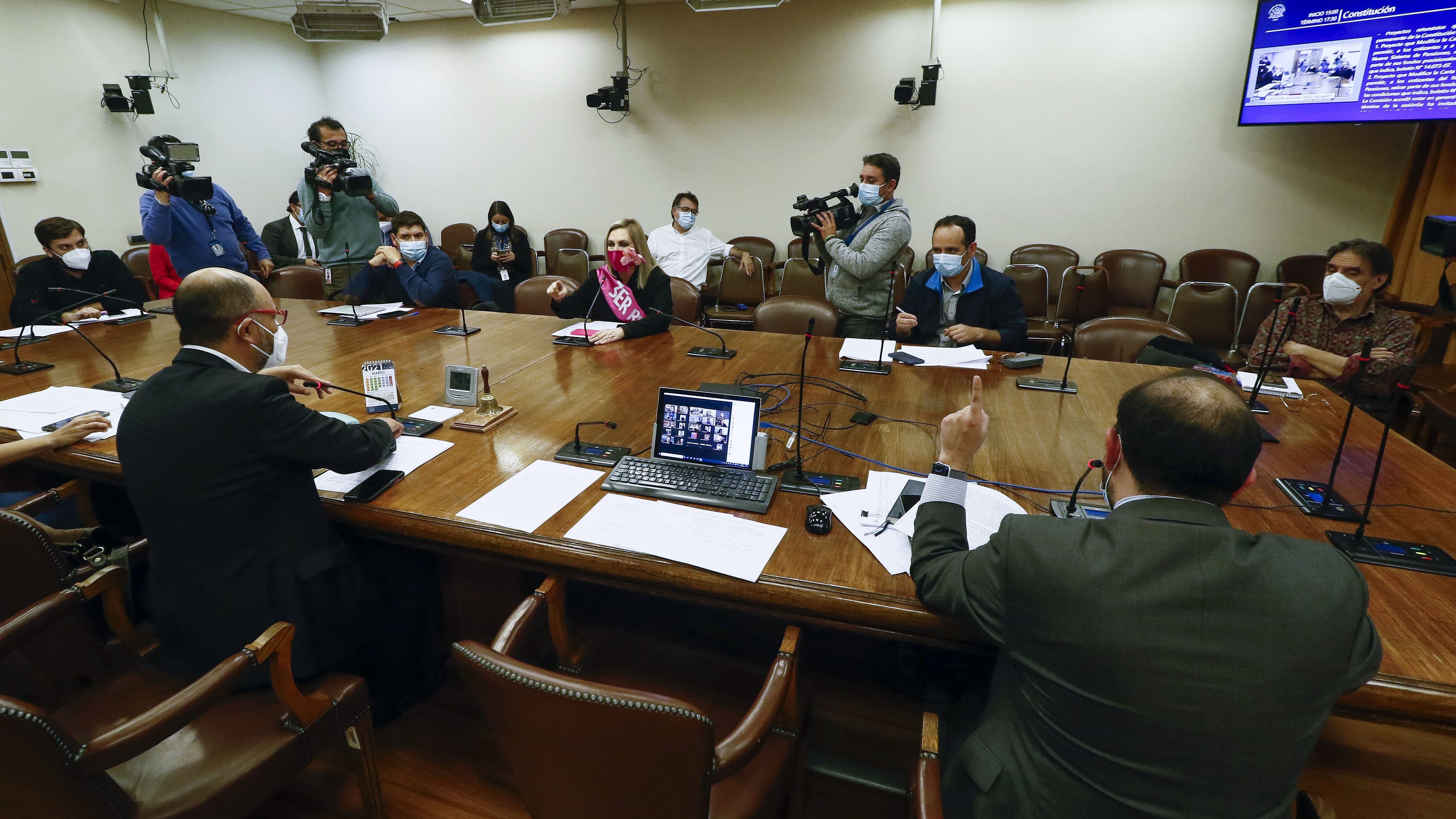 Comisión de Constitución