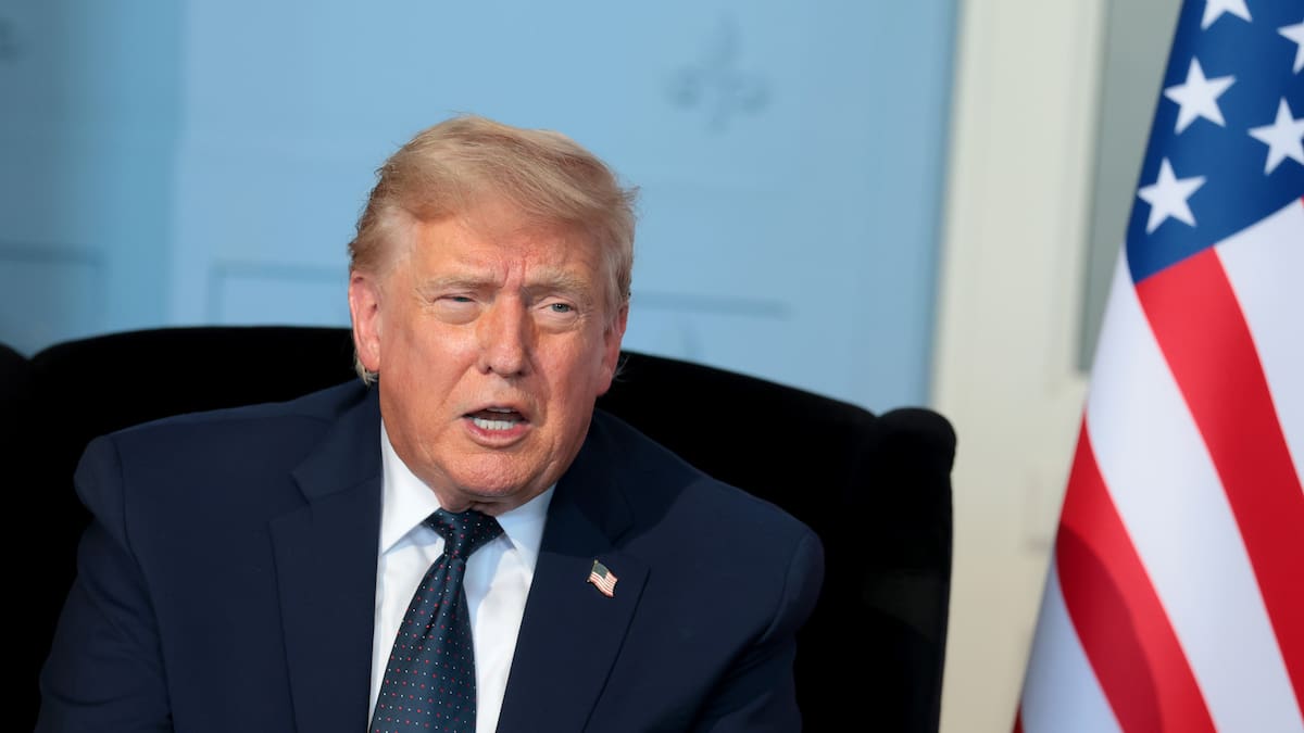 Trump amenaza a Irán con mantener el bloqueo naval hasta lograr su “rendición total”
