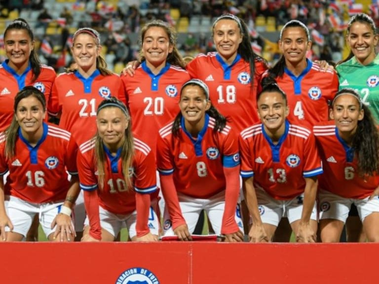 Luis Mena entregó su primera nómina oficial al mando de La Roja Femenina: dejó fuera a Christiane Endler