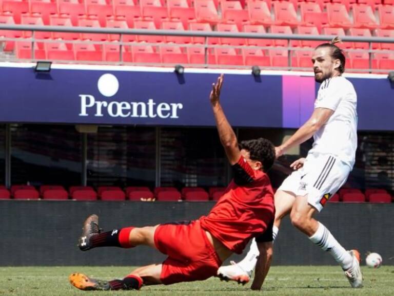 Colo Colo no pierde el tranco en pretemporada y derrotó a Estudiantes de La Plata en duelo amistoso