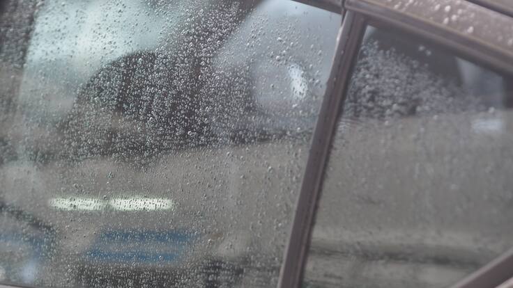 Así puedes desempañar los vidrios del auto fácilmente y sin usar aire acondicionado