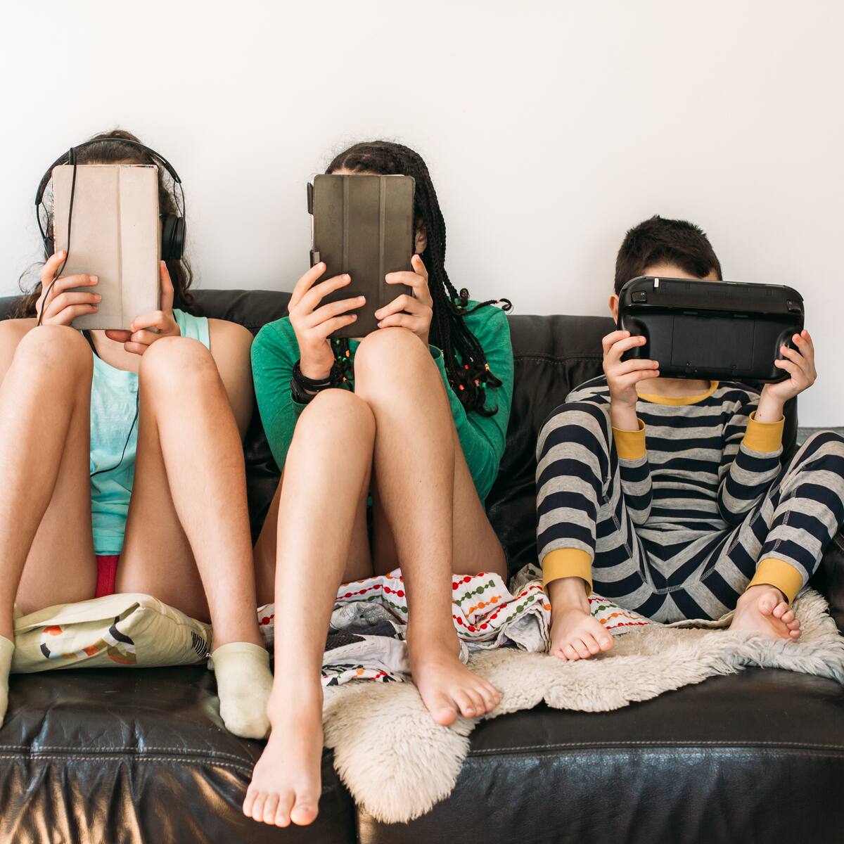 “Un niño que pasa sus primeros años explorando será un adolescente más equilibrado que aquel que creció acompañado por una ‘niñera digital’”