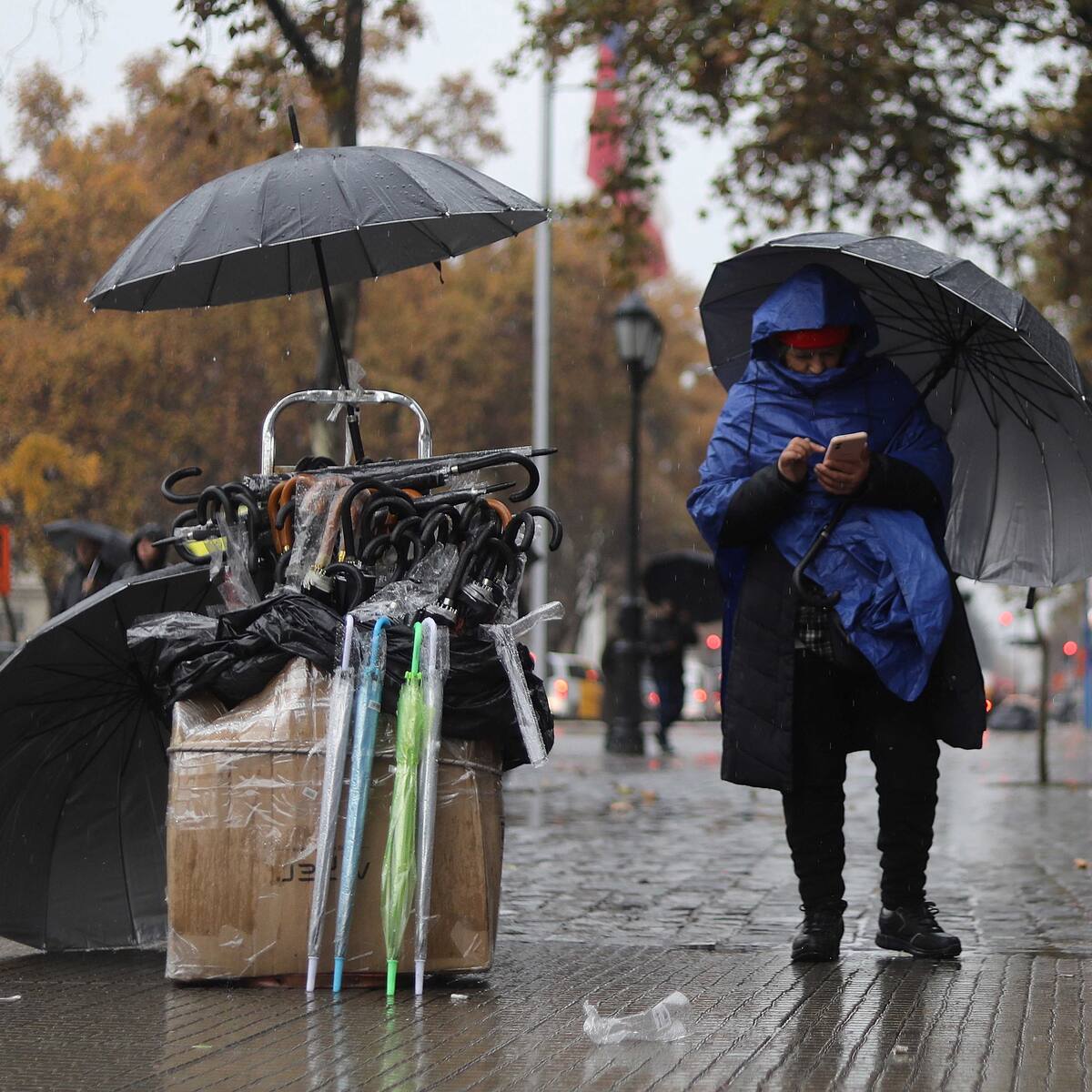 Lluvia en Santiago: a esta hora comienzan las precipitaciones en la región Metropolitana el domingo
