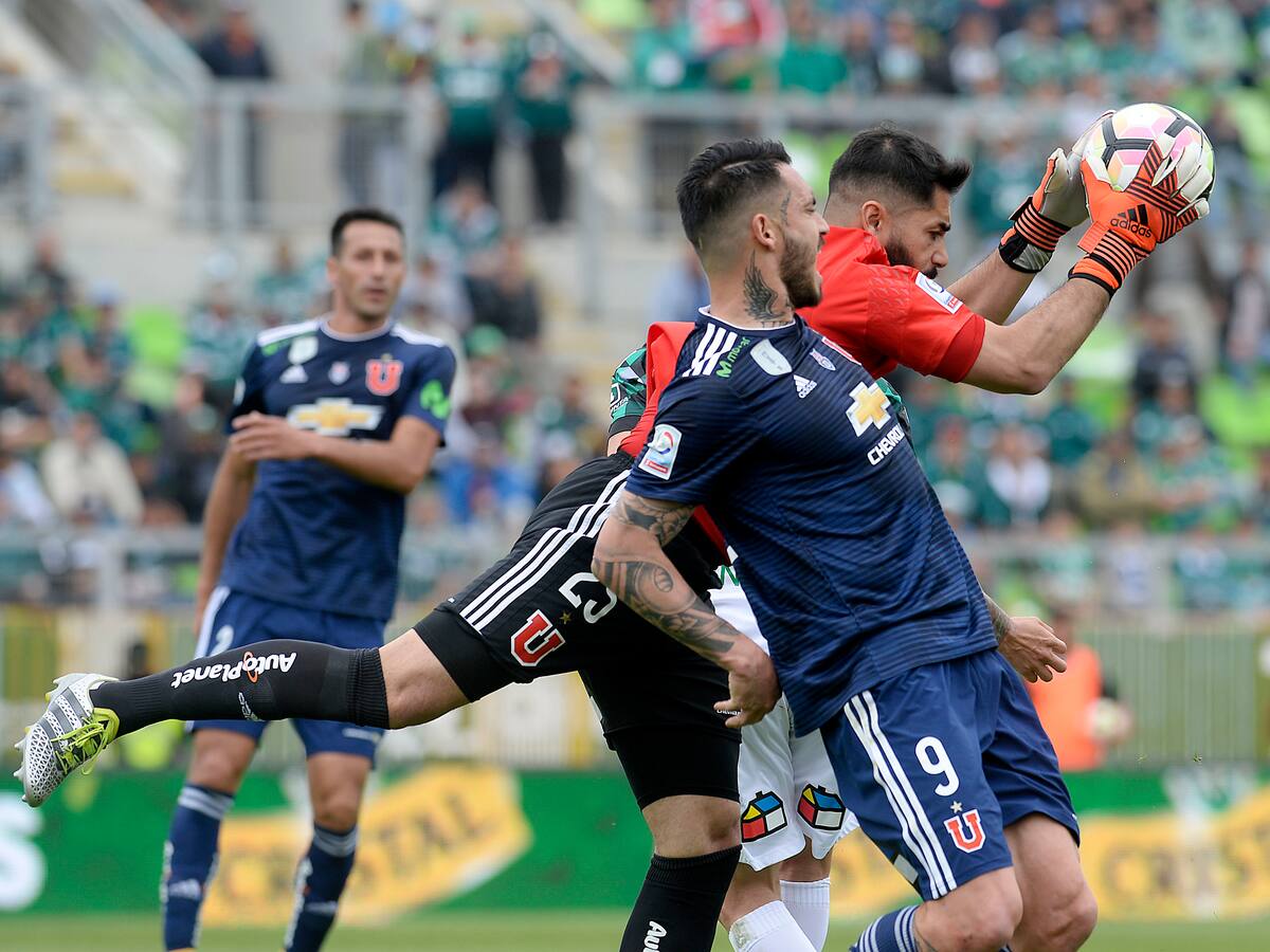 Mauricio Pinilla por el retiro de Johnny Herrera: «Se nos va un ídolo, el mejor arquero y más ganador de la historia de la U»