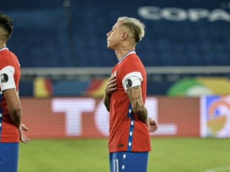Fue confirmado que Chile juega contra Bolivia con una camiseta sin logo