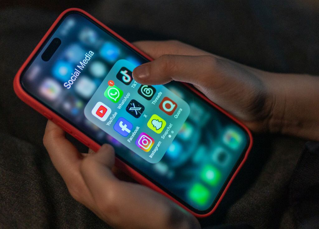 Nuevo modo “código secreto” de WhatsApp: de qué se trata esta actualización que esconde los chats