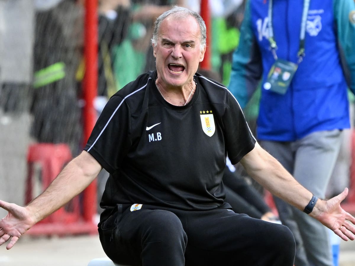 La nueva acusación que golpea a Marcelo Bielsa en Uruguay: “Estrés innecesario, abuso verbal y psicológico”