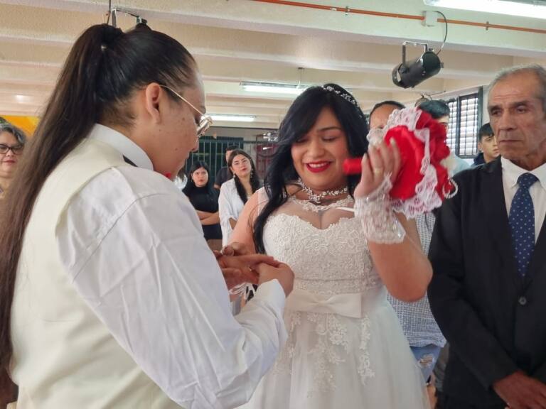 Dos reclusas contraen matrimonio en el Centro Penitenciario Femenino de San Miguel