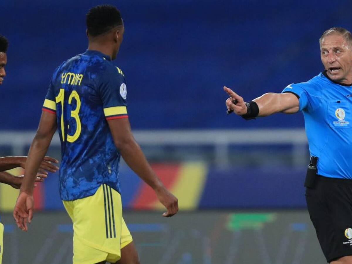 Federación de Colombia pidió la suspensión de Néstor Pitana tras el polémico arbitraje ante Brasil