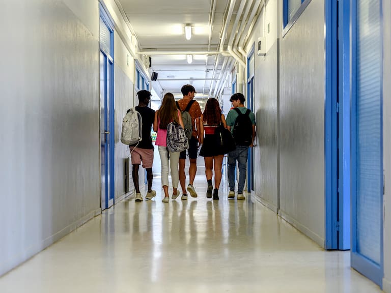 Encuesta del Minsal enciende las alarmas por hábito que crece entre jóvenes de 13 y 15 años
