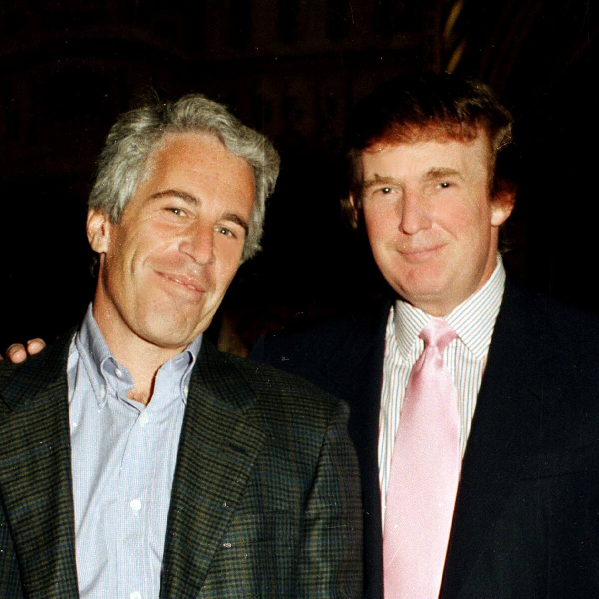 “Donald Trump aparece más de 4.500 veces”: corresponsal en Washington analiza archivos liberados del caso Epstein
