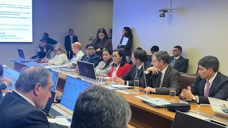 CFA endurece advertencias sobre megarreforma del Gobierno: alerta que cambios introducidos empeoraron su impacto fiscal