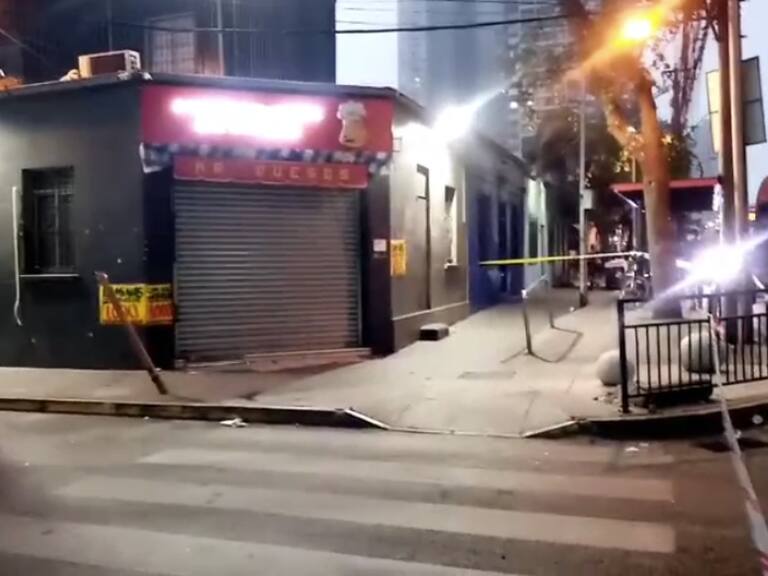 Balean dos locales comerciales en Estación Central: empleados se encontraban al interior