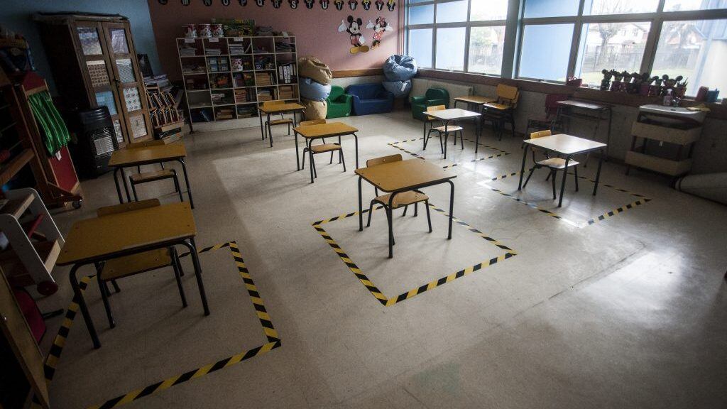 04 DE AGOSTO DE 2020 / OSORNOPlan de Retorno: Cómo serán las nuevas salas de clases en tiempos de pandemia. El Colegio Juan Ricardo Sánchez realizó una adecuación en la infraestructura del establecimiento educacional para el posible retorno presencial a clases durante la pandemia que vive el país.
FOTO: FERNANDO LAVOZ / AGENCIAUNO