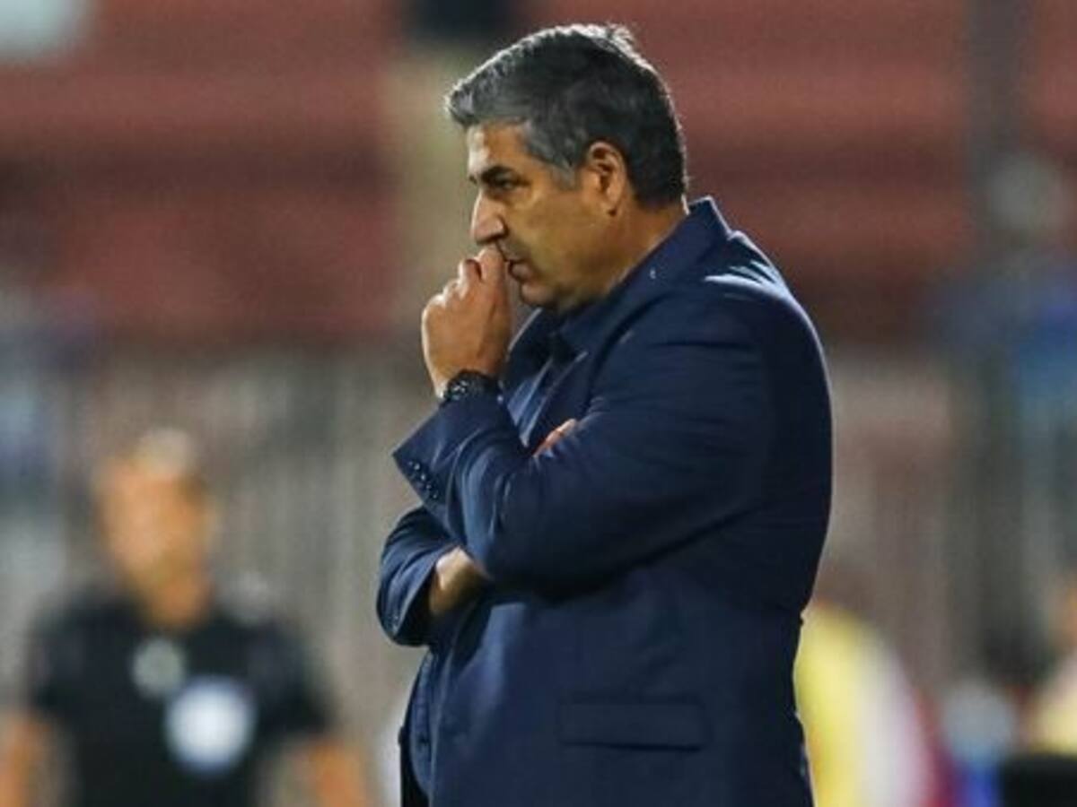 Santiago Escobar no ha dirigido los entrenamientos de esta semana en la U, pero descartan covid-19