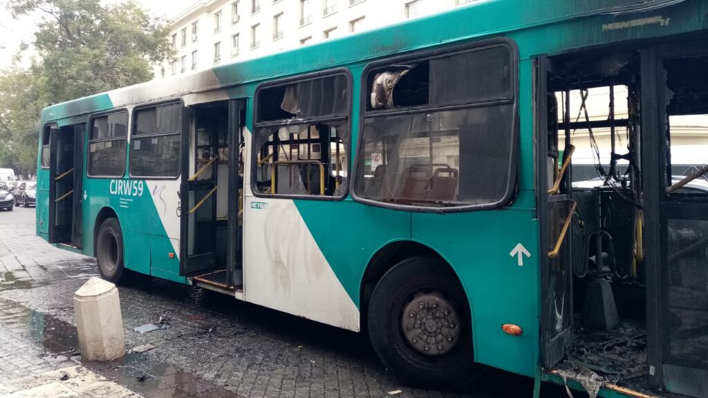 Bus incendiado