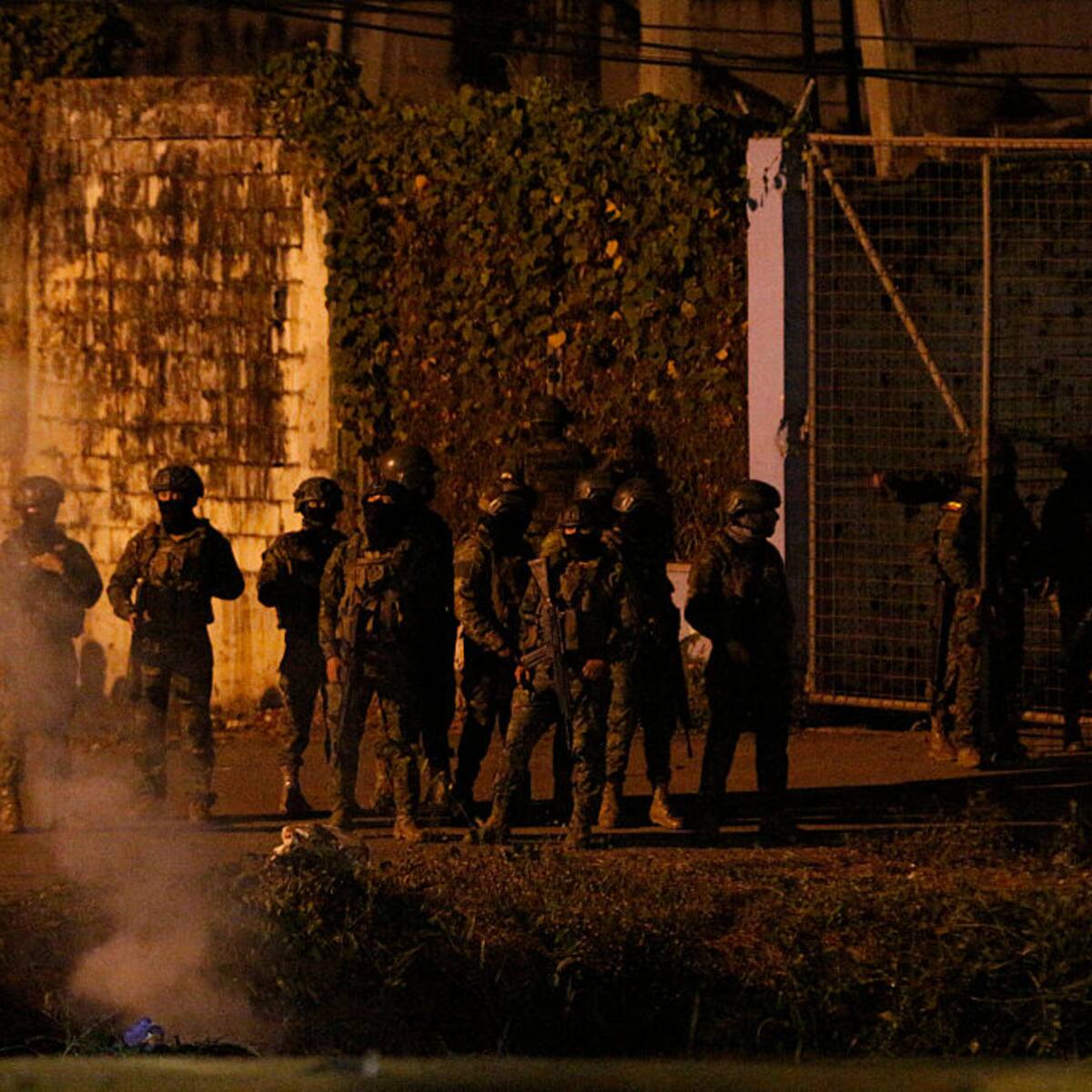 Incluyendo Quito y Guayaquil: Ecuador decreta toque de queda en nueve de sus 24 provincias por la violencia y el narcotráfico