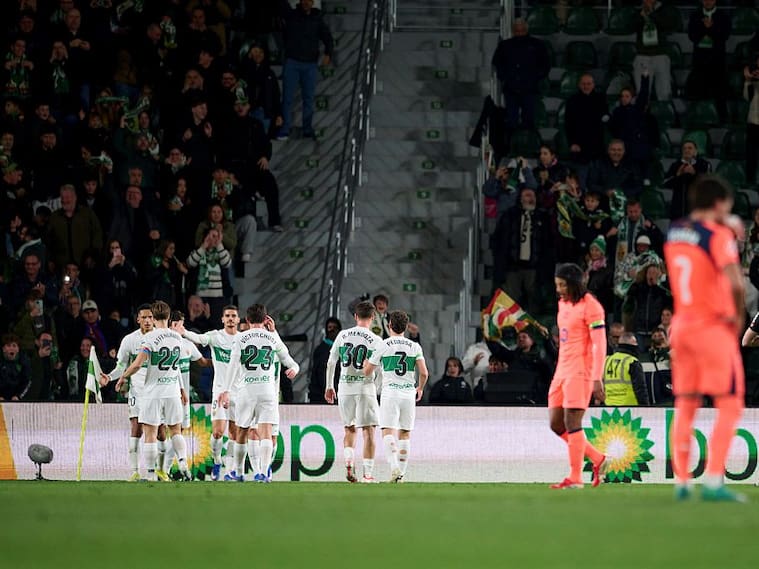 Elche festejó el debut de Lucas Cepeda