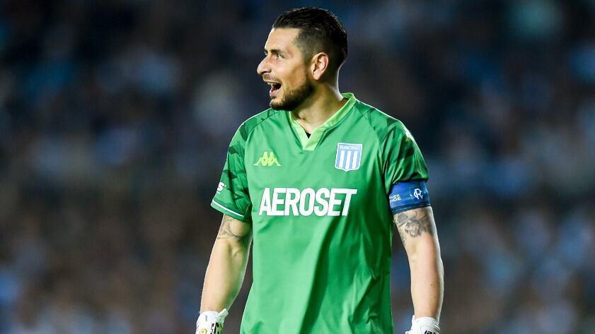 Gabriel Arias la rompe en Argentina y recibe alabanzas de su DT: "Es un arquero de selección"