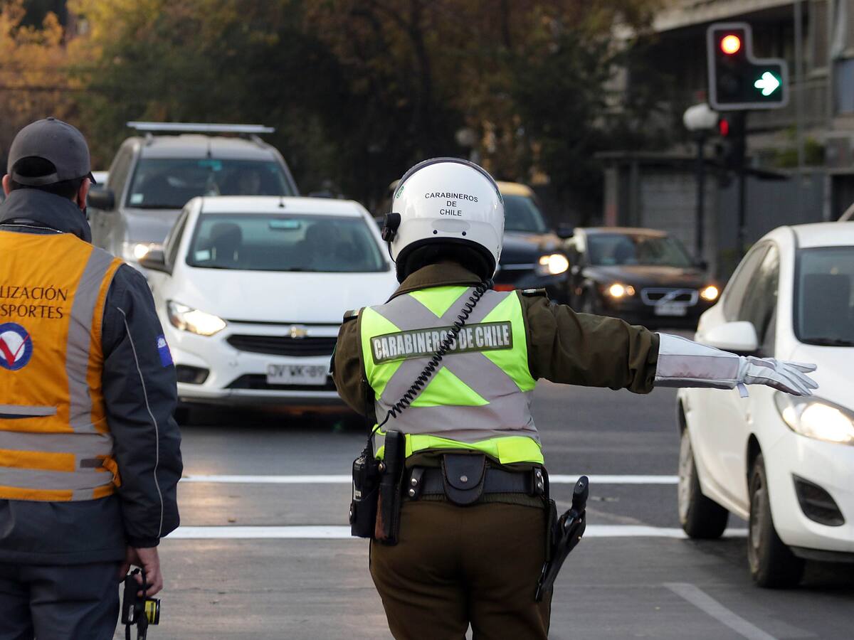 Restricción vehicular en Chile 2026: qué vehículos no pueden circular hoy lunes 1 de junio en Santiago