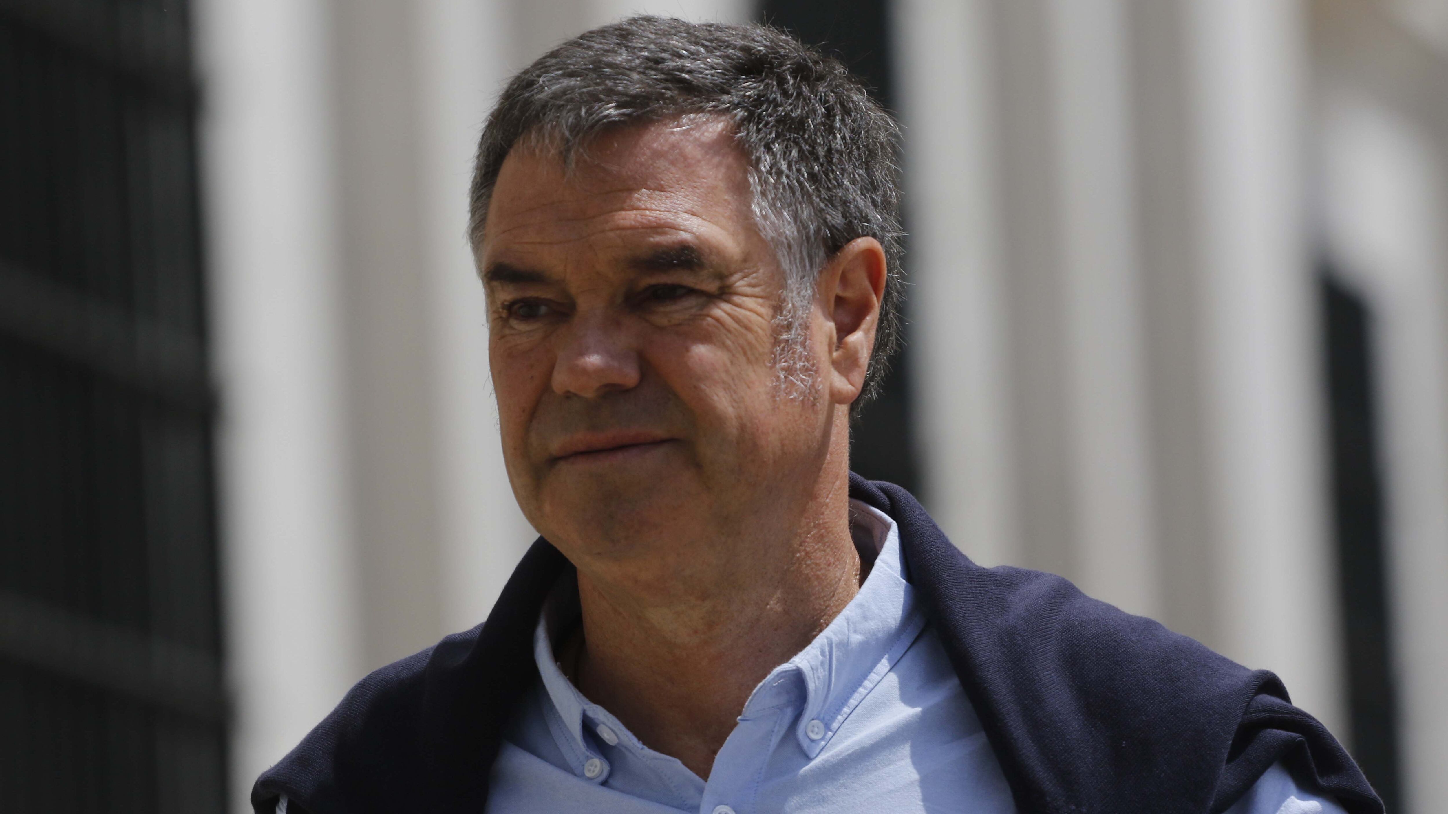 19 de octubre del 2019/SANTIAGOAutoridades como parlamentarias, ministros y alcaldes, se reúnen con el presidente de la Republica. El senador Manuel Jose Ossandon.
FOTO: SEBASTIAN BELTRAN GAETE/AGENCIAUNO