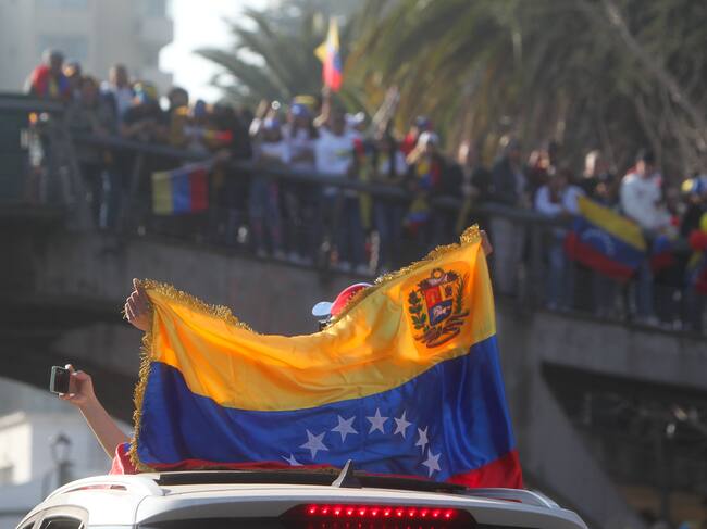 28 DE JULIO DEL 2024 / SANTIAGO
Manifestantes Venezolanos residentes en Chile se manifiestan en contra del gobierno de su país en la plaza Ines de Suárez, a unos pasos de la embajada Venezolana en medio de las elecciones presidenciales de dicho pais.
FOTO: LUKAS SOLIS / AGENCIAUNO