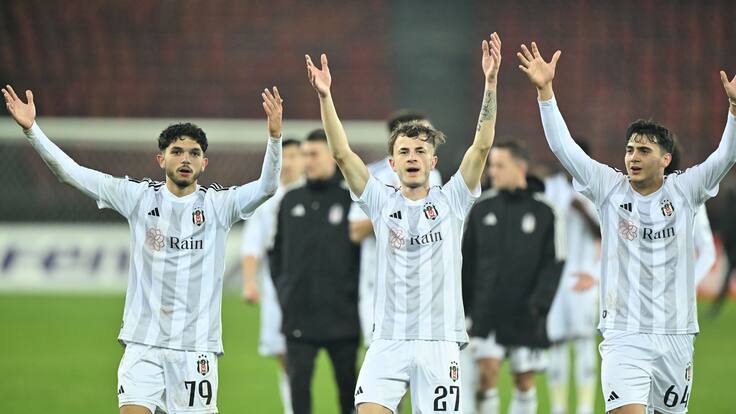 Besiktas rescinde contrato a un jugador por usar una aplicación de citas