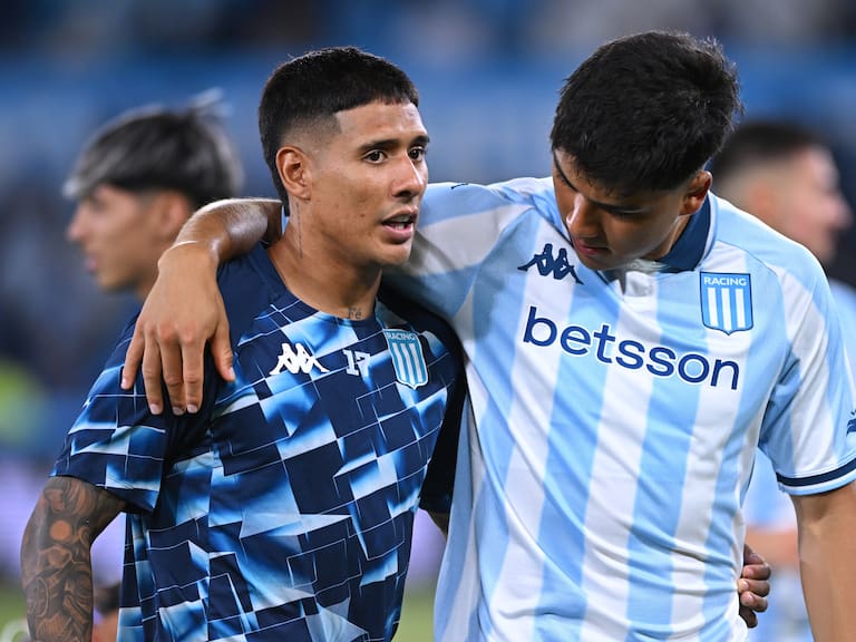 “Vive cansado”: Damián Pizarro se llena de críticas pese al debut triunfal de Racing Club en Copa Sudamericana