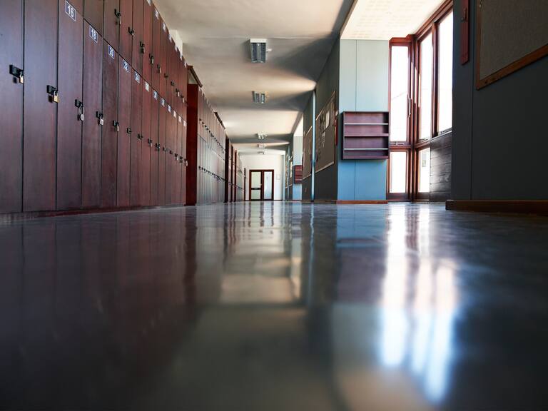 Compañeros amenazaron con deportarla: Niña de 11 años se quitó la vida en Estados Unidos tras ser víctima de bullying