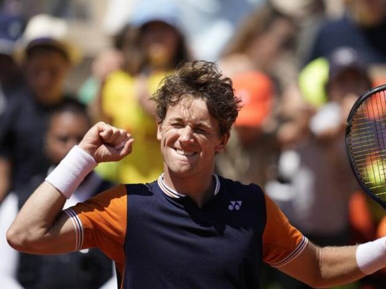 Casper Ruud barrió con Holger Rune y se metió de lleno en las semifinales de Roland Garros 2023